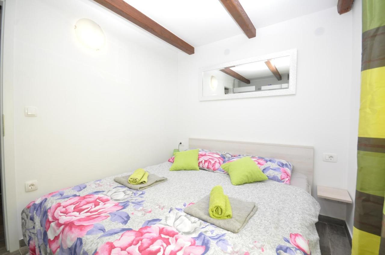New Lux Apartman Kala Poreč Buitenkant foto